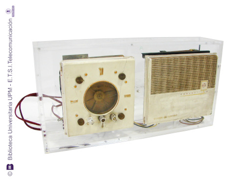 Radio reloj R.C.A