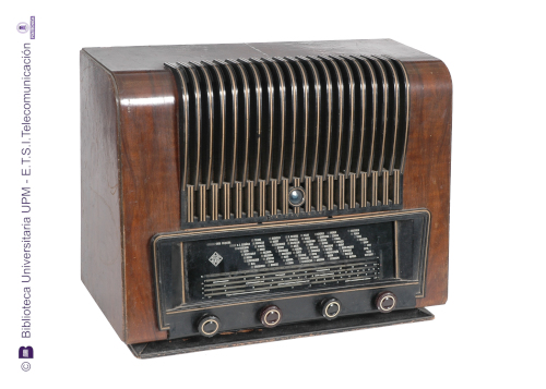 Receptor de radio Telefunken Berlin 1067A