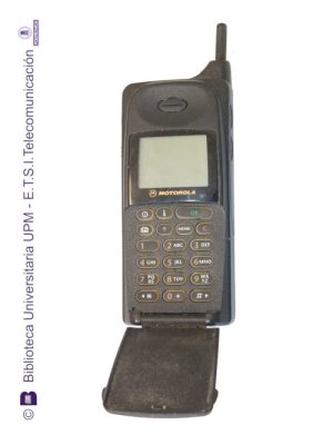 Teléfono móvil Motorola International 8700 [00.100]