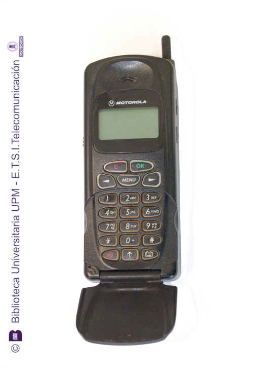Teléfono móvil Motorola D470 [00.110]
