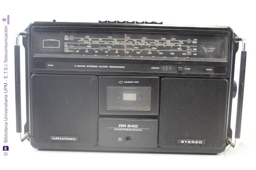 Radiocasete Grundig RR640