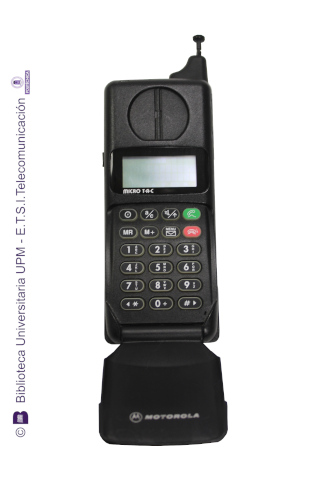 Teléfono móvil Motorola MicroTAC International 7200