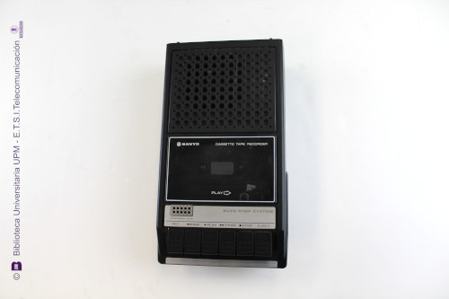 Magnetófono Sanyo M-2541
