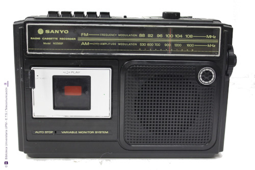 Radiocasete Sanyo M2560F