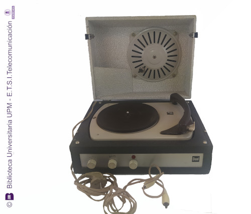 Tocadiscos DUAL P300 AV/1