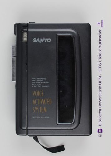 Magnetófono Sanyo M1118