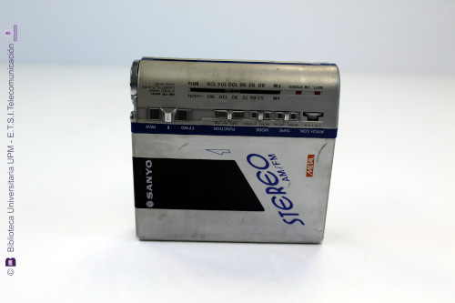 Radiocasete Sanyo M-G2