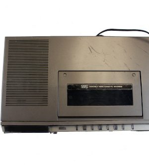 Grabador/reproductor de vídeo VHS Hitachi VT-680ME