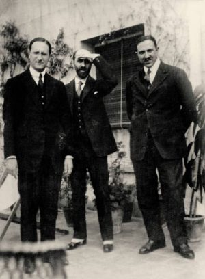 FotografíaL Jorge Guillén, Juan Ramón Jimenez y Pedro Salinas. 1924. 