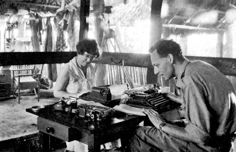 Margaret Mead y Gregory Bateson trabajando en campo
