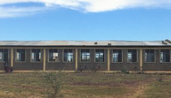 Escuela Primaria de la población refugiada en Shimelba